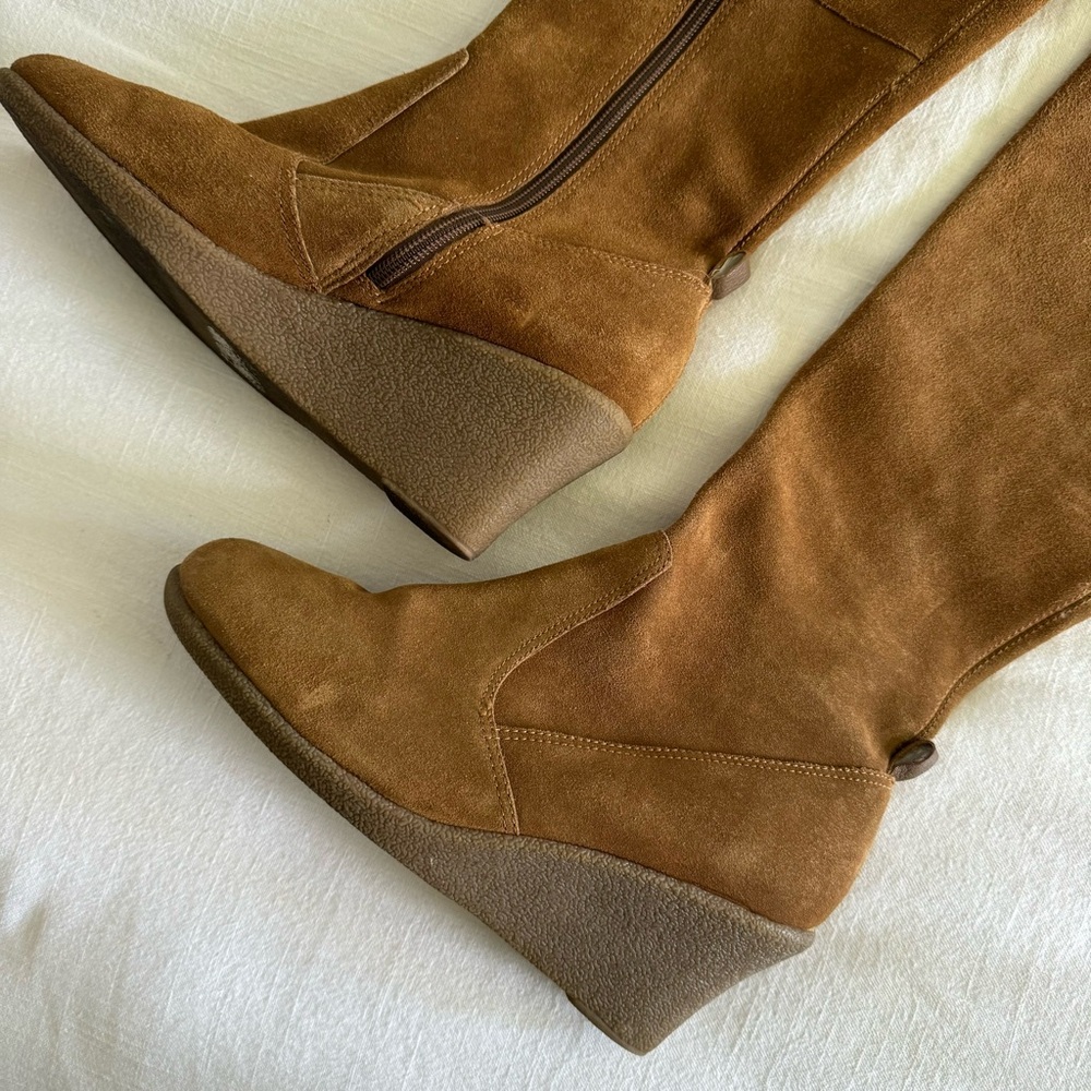 Colin Stuart brown suede wedge boots - Picture 2 of 9